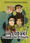 chlopaki-w-domku-na-drzewie.jpg