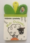 ksiazeczka-z-grzechotka-i-gryzaczkiem-mala-owieczka.jpg