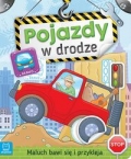 maluch-bawi-sie-i-przykleja-pojazdy-w-drodze.jpg
