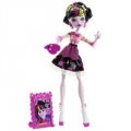 monster-high-upiorna-sztuka-draculaura.jpg